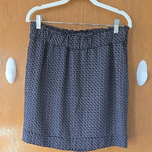 The Gap Maturnity Size Medium Elegant Black Patterned Skirt - Picture 1 of 4
